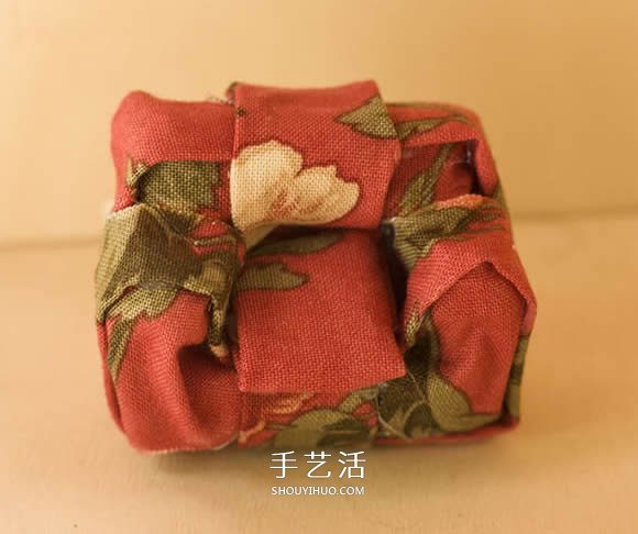 瓦楞纸板手工制作微型扶手椅图解教程 -  www.shouyihuo.com