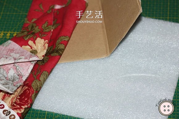 瓦楞纸板手工制作微型扶手椅图解教程 -  www.shouyihuo.com