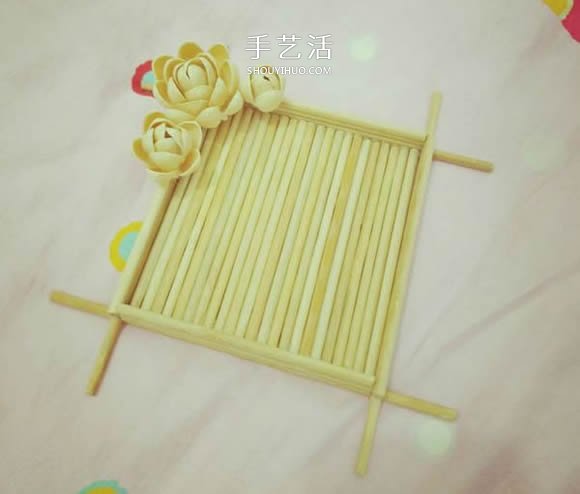 一次性筷子手工制作置物碟图解教程 -  www.shouyihuo.com