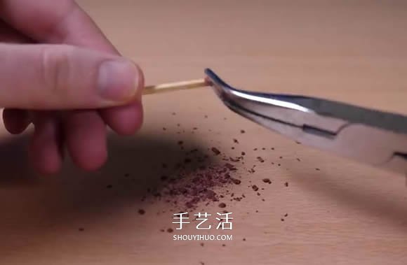 自制纸做大炮玩具的方法图解教程 -  www.shouyihuo.com