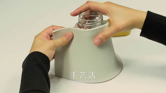 纸粘土和玻璃瓶手工制作童话小屋 -  www.shouyihuo.com