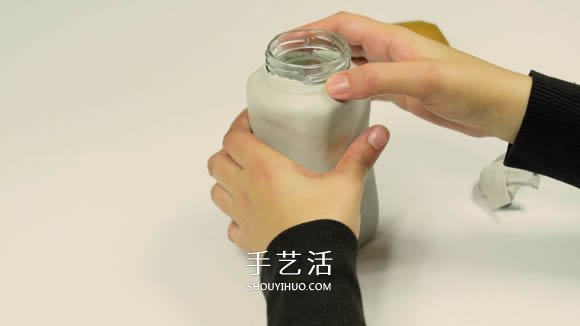 纸粘土和玻璃瓶手工制作童话小屋 -  www.shouyihuo.com