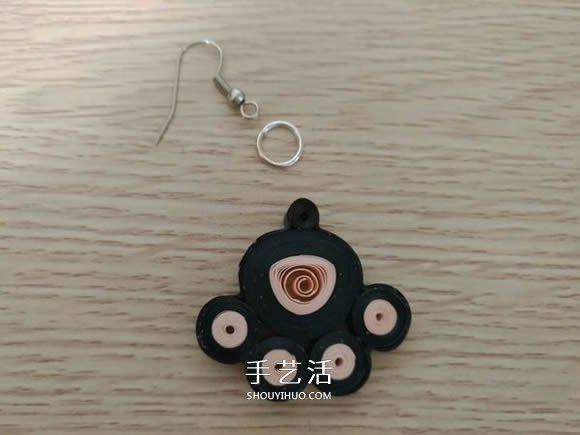 简单衍纸猫爪耳环的做法图解教程 -  www.shouyihuo.com