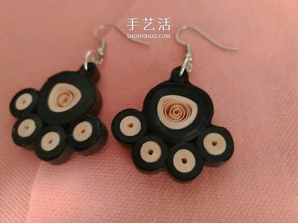 简单衍纸猫爪耳环的做法图解教程 -  www.shouyihuo.com