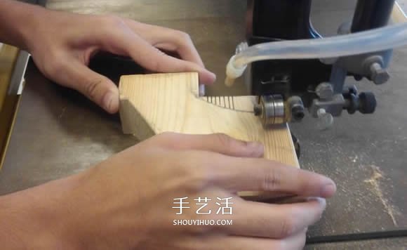 用木头DIY制作儿童滑板车的方法教程 -  www.shouyihuo.com