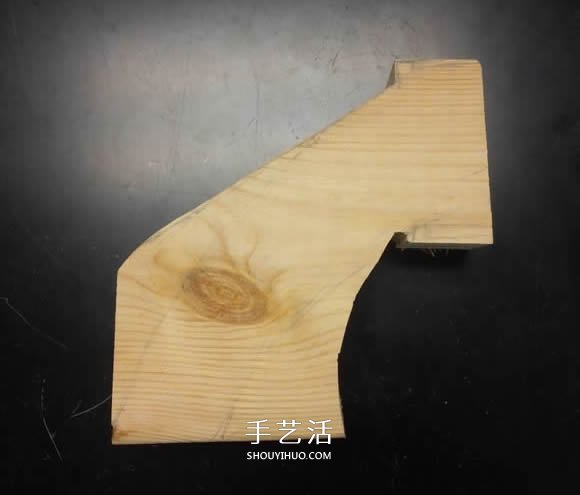 用木头DIY制作儿童滑板车的方法教程 -  www.shouyihuo.com