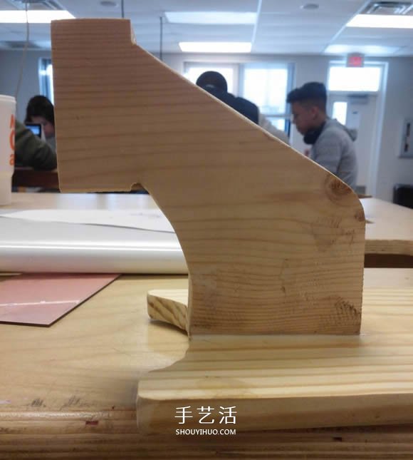 用木头DIY制作儿童滑板车的方法教程 -  www.shouyihuo.com