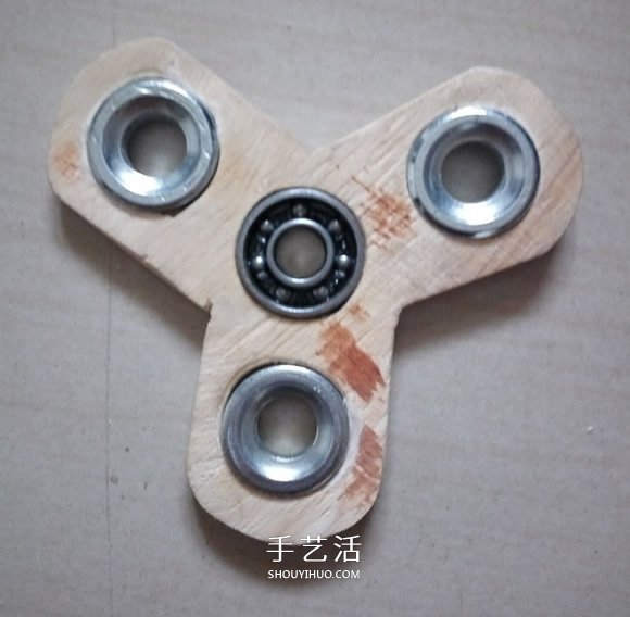 自制两种木制指尖陀螺的方法图解 -  www.shouyihuo.com