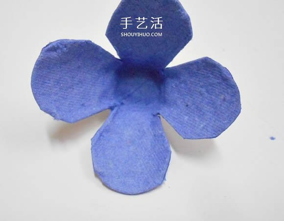 鸡蛋托手工制作玫瑰花灯的图解教程 -  www.shouyihuo.com