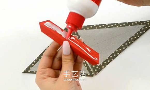 自制圣诞树爆炸盒的方法详细步骤图解 -  www.shouyihuo.com