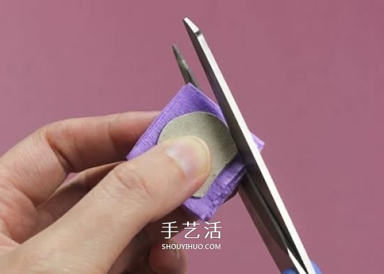 皱纹纸手工制作超美玫瑰花图解 -  www.shouyihuo.com