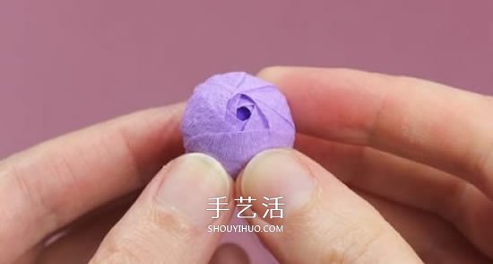 皱纹纸手工制作超美玫瑰花图解 -  www.shouyihuo.com