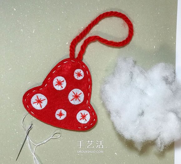 不织布手工制作超可爱圣诞树挂件图解 -  www.shouyihuo.com