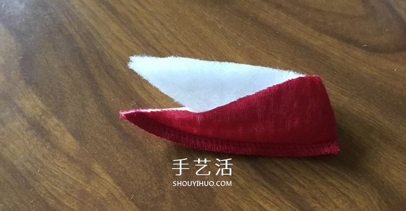 袜子手工制作圣诞小矮人图解教程 -  www.shouyihuo.com