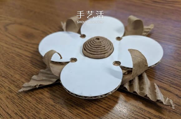 精美的曼荼罗墙 国外网友带着儿子做了一个！ -  www.shouyihuo.com