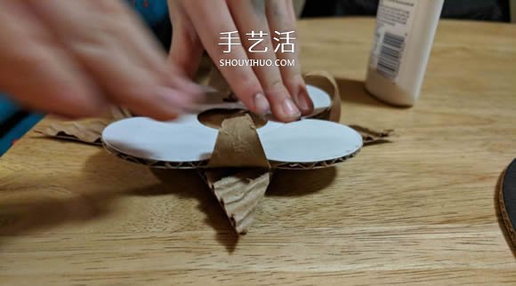 精美的曼荼罗墙 国外网友带着儿子做了一个！ -  www.shouyihuo.com