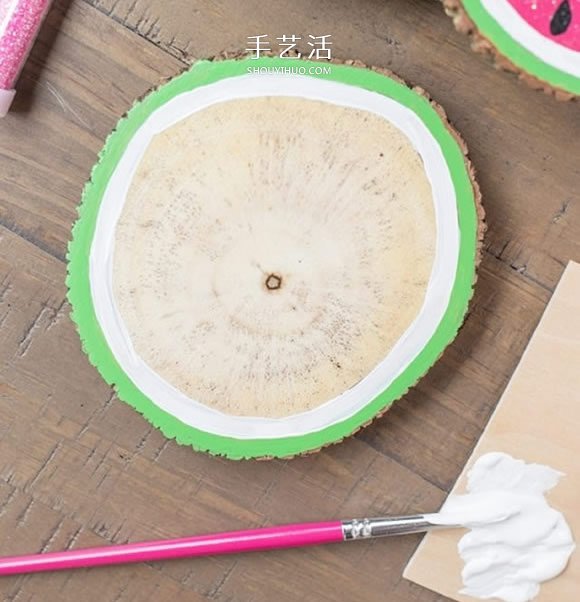 为你的餐桌添彩！自制夏日西瓜杯垫的方法 -  www.shouyihuo.com