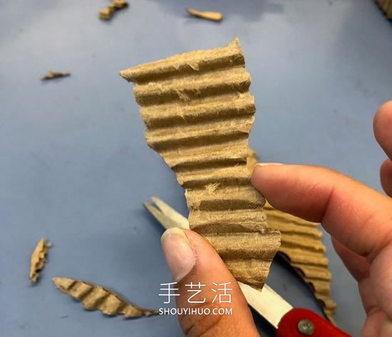 自制猫咪磨爪器 纸板箱再利用不花一分钱！ -  www.shouyihuo.com