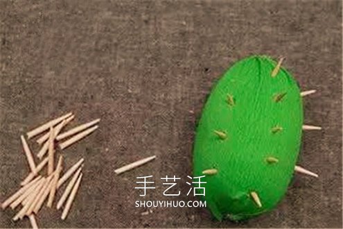 皱纹纸手工制作开花的仙人掌的做法教程 -  www.shouyihuo.com
