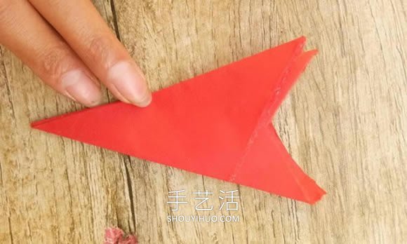 中国传统新年团花的剪纸方法步骤图解 -  www.shouyihuo.com