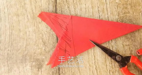 中国传统新年团花的剪纸方法步骤图解 -  www.shouyihuo.com