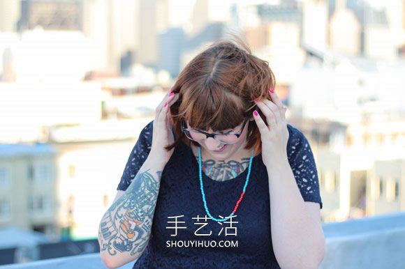 DIY可爱小清新串珠项链的方法图解教程 -  www.shouyihuo.com