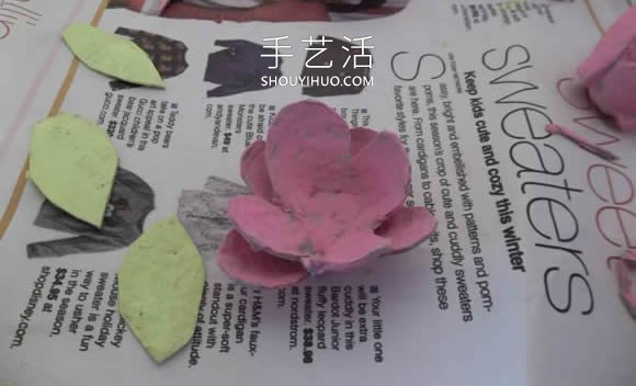 鸡蛋保护托废物利用 手工制作花朵的做法 -  www.shouyihuo.com