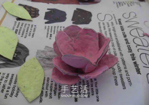鸡蛋保护托废物利用 手工制作花朵的做法 -  www.shouyihuo.com