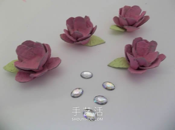 鸡蛋保护托废物利用 手工制作花朵的做法 -  www.shouyihuo.com