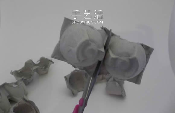 鸡蛋保护托废物利用 手工制作花朵的做法 -  www.shouyihuo.com