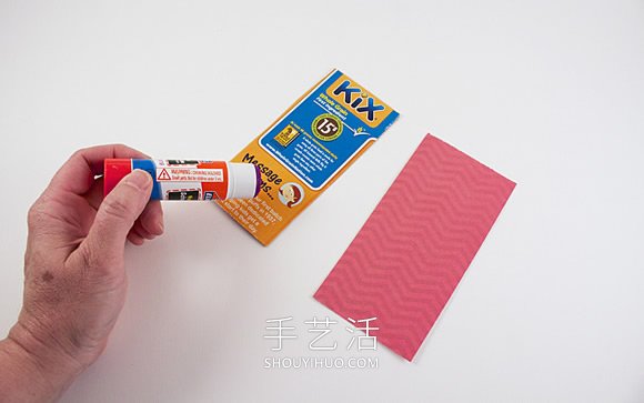 幼儿废物利用制作父亲节礼物挂饰教程 -  www.shouyihuo.com