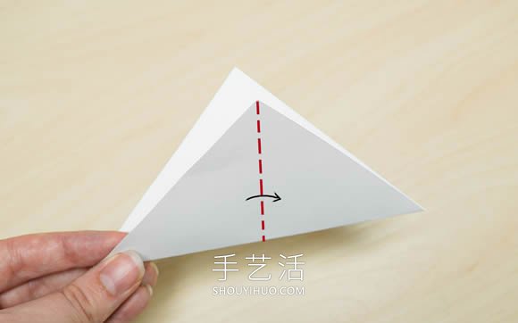 VHS磁带手工制作漂亮玫瑰花的做法图解教程 -  www.shouyihuo.com