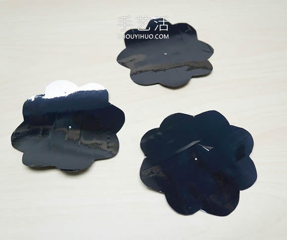 VHS磁带手工制作漂亮玫瑰花的做法图解教程 -  www.shouyihuo.com