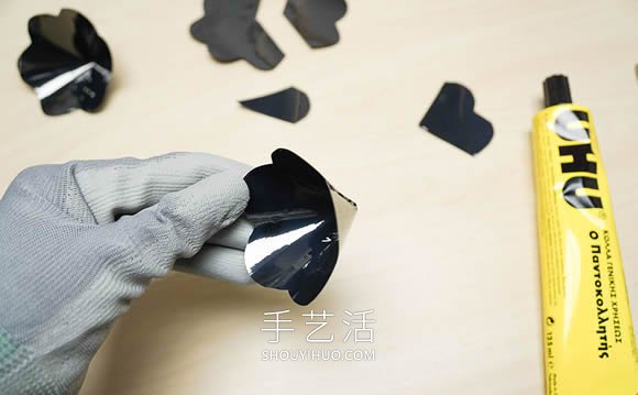 VHS磁带手工制作漂亮玫瑰花的做法图解教程 -  www.shouyihuo.com