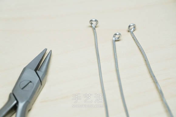 VHS磁带手工制作漂亮玫瑰花的做法图解教程 -  www.shouyihuo.com