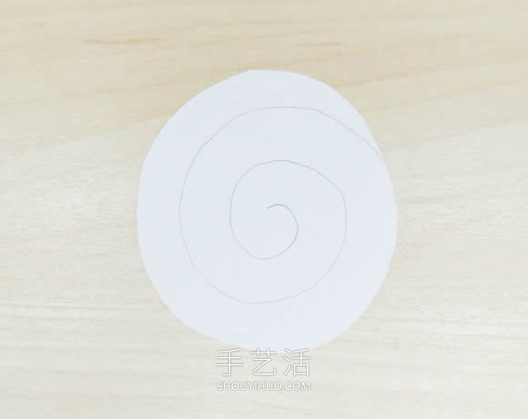 VHS磁带手工制作漂亮玫瑰花的做法图解教程 -  www.shouyihuo.com