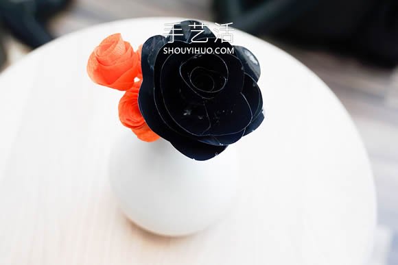 VHS磁带手工制作漂亮玫瑰花的做法图解教程 -  www.shouyihuo.com