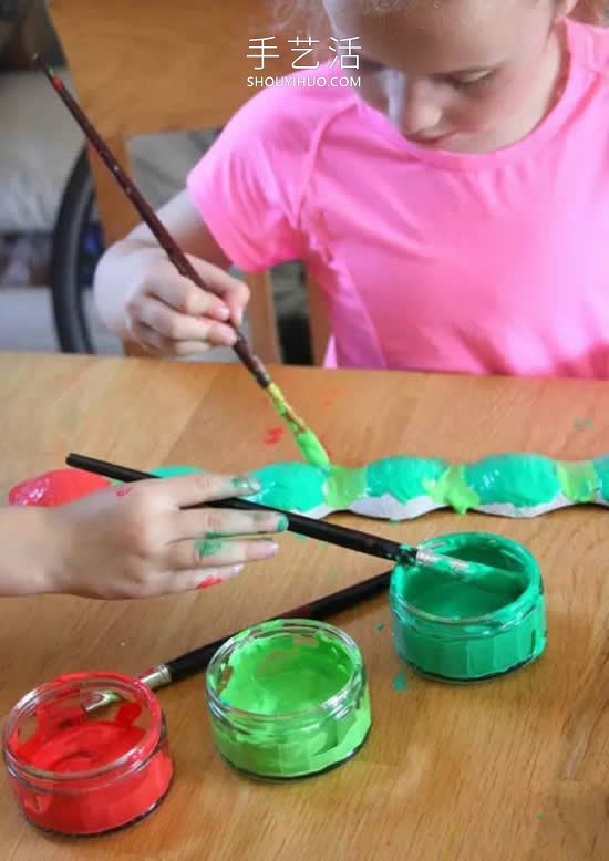 幼儿园鸡蛋托手工制作毛毛虫的做法教程 -  www.shouyihuo.com