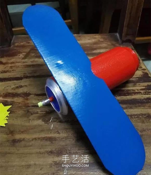 简单易拉罐废物利用 自制飞机模型的方法  -  www.shouyihuo.com