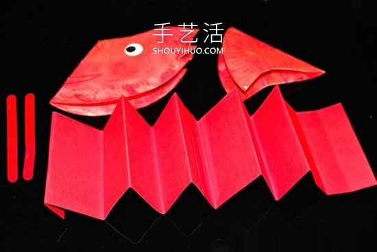 纸盘手工制作端午节舞龙的做法图解教程 -  www.shouyihuo.com