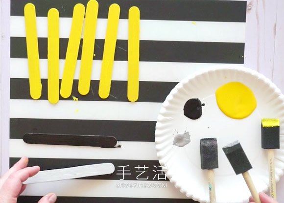 有趣的夏天手工！雪糕棍手工制作校车相框 -  www.shouyihuo.com
