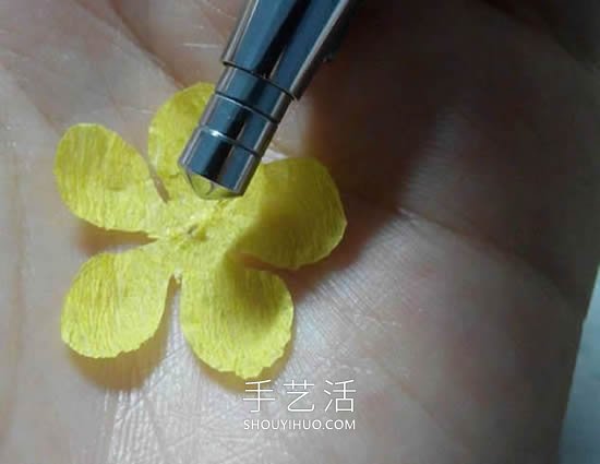 皱纹纸手工制作简单腊梅花的做法教程 -  www.shouyihuo.com