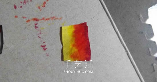 皱纹纸手工制作简单腊梅花的做法教程 -  www.shouyihuo.com