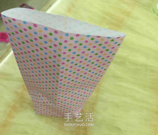 自制礼物袋的折纸方法图解教程 -  www.shouyihuo.com
