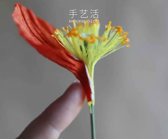 皱纹纸手工制作虞美人花的做法教程 -  www.shouyihuo.com