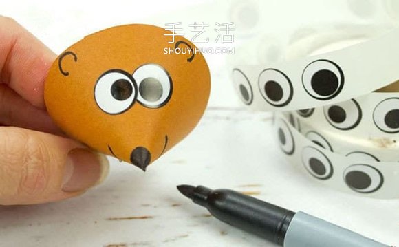 幼儿园手工制作松果刺猬的做法教程 -  www.shouyihuo.com