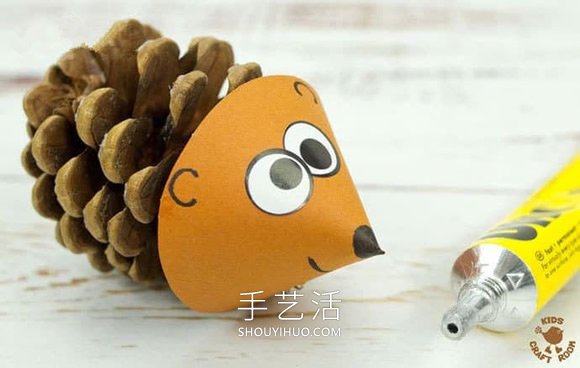 幼儿园手工制作松果刺猬的做法教程 -  www.shouyihuo.com