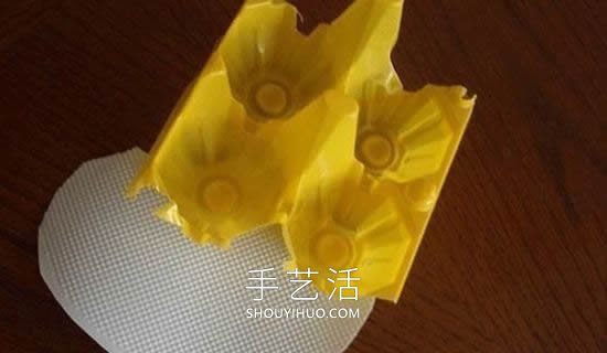 自制一次性勺子莲花的方法图解教程 -  www.shouyihuo.com