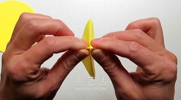 简单星花球的折纸制作方法图解教程 -  www.shouyihuo.com