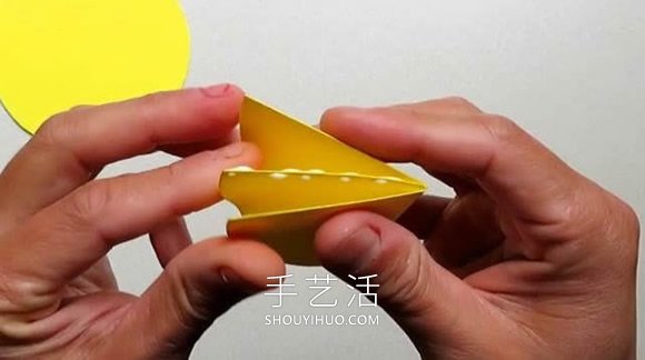 简单星花球的折纸制作方法图解教程 -  www.shouyihuo.com